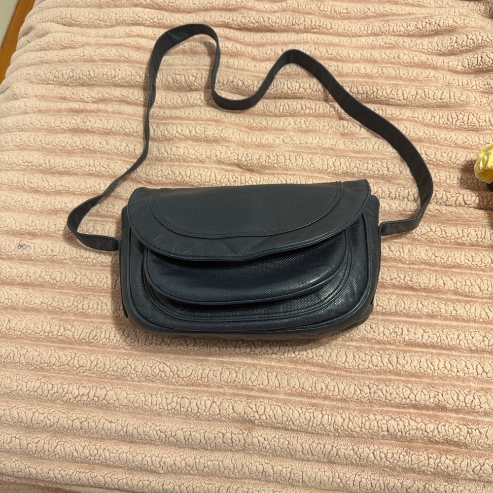 ✨ Vintage Bottega Veneta Blue Leather Crossbody Bag | Made in 🇮🇹